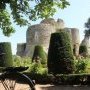 les ruines du château de Conches-en-Ouche